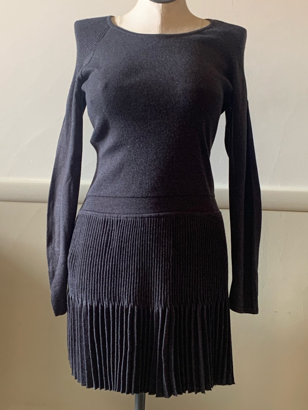Karl Lagerfeld Charcoal Black Long-Sleeve Pleated Hem Knit Dress